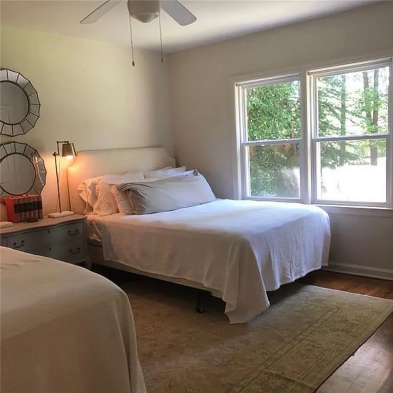 726 Windsor Parkway, Atlanta, Georgia 30342, 3 Bedrooms Bedrooms, ,1 BathroomBathrooms,Residential,Sold,726 Windsor Parkway,7235670