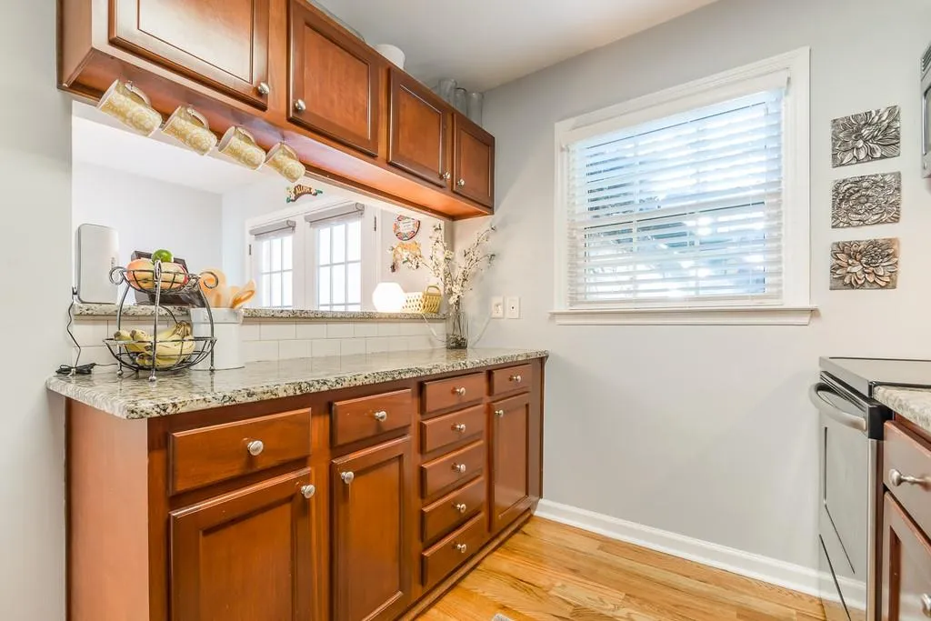 6700 Roswell Road Unit 28f, Sandy Springs, Georgia 30328, 2 Bedrooms Bedrooms, ,2 BathroomsBathrooms,Residential,Sold,6700 Roswell Road Unit 28f,6515846