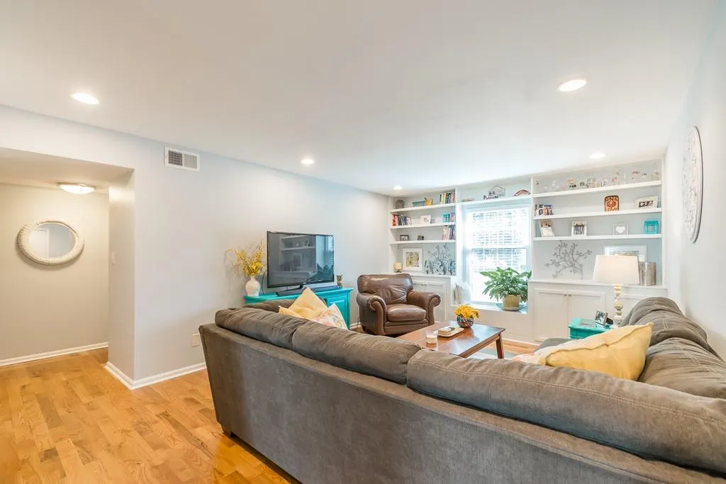 6700 Roswell Road Unit 28f, Sandy Springs, Georgia 30328, 2 Bedrooms Bedrooms, ,2 BathroomsBathrooms,Residential,Sold,6700 Roswell Road Unit 28f,6515846