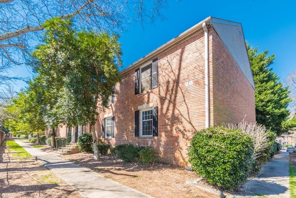 6700 Roswell Road Unit 28f, Sandy Springs, Georgia 30328, 2 Bedrooms Bedrooms, ,2 BathroomsBathrooms,Residential,Sold,6700 Roswell Road Unit 28f,6515846