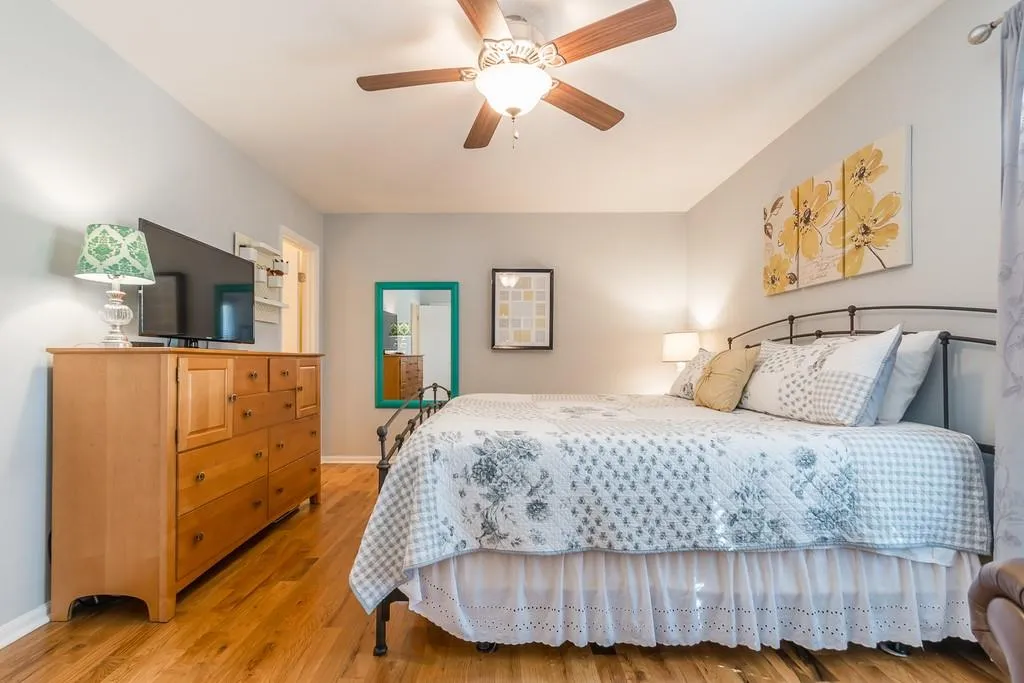 6700 Roswell Road Unit 28f, Sandy Springs, Georgia 30328, 2 Bedrooms Bedrooms, ,2 BathroomsBathrooms,Residential,Sold,6700 Roswell Road Unit 28f,6515846