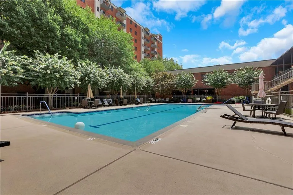 300 Johnson Ferry Road Ne Unit B902, Atlanta, Georgia 30328, 1 Bedroom Bedrooms, ,1 BathroomBathrooms,Residential,For Sale,300 Johnson Ferry Road Ne Unit B902,7708320