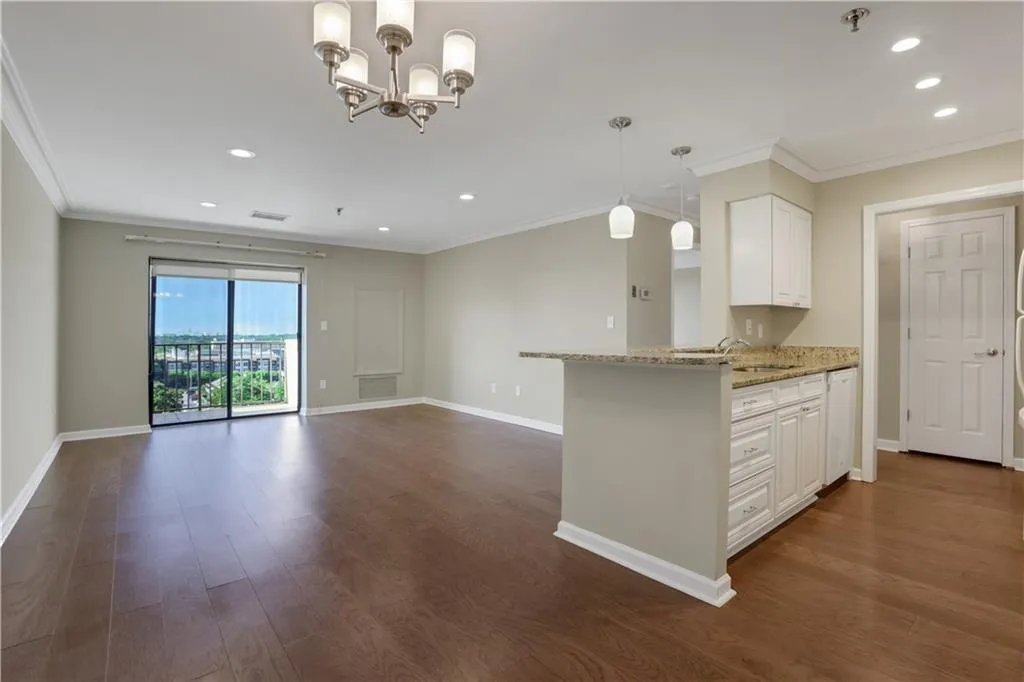 300 Johnson Ferry Road Ne Unit B902, Atlanta, Georgia 30328, 1 Bedroom Bedrooms, ,1 BathroomBathrooms,Residential,For Sale,300 Johnson Ferry Road Ne Unit B902,7708320