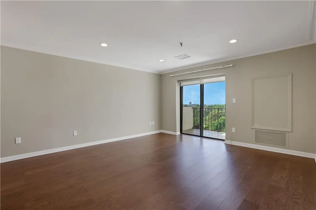 300 Johnson Ferry Road Ne Unit B902, Atlanta, Georgia 30328, 1 Bedroom Bedrooms, ,1 BathroomBathrooms,Residential,For Sale,300 Johnson Ferry Road Ne Unit B902,7708320