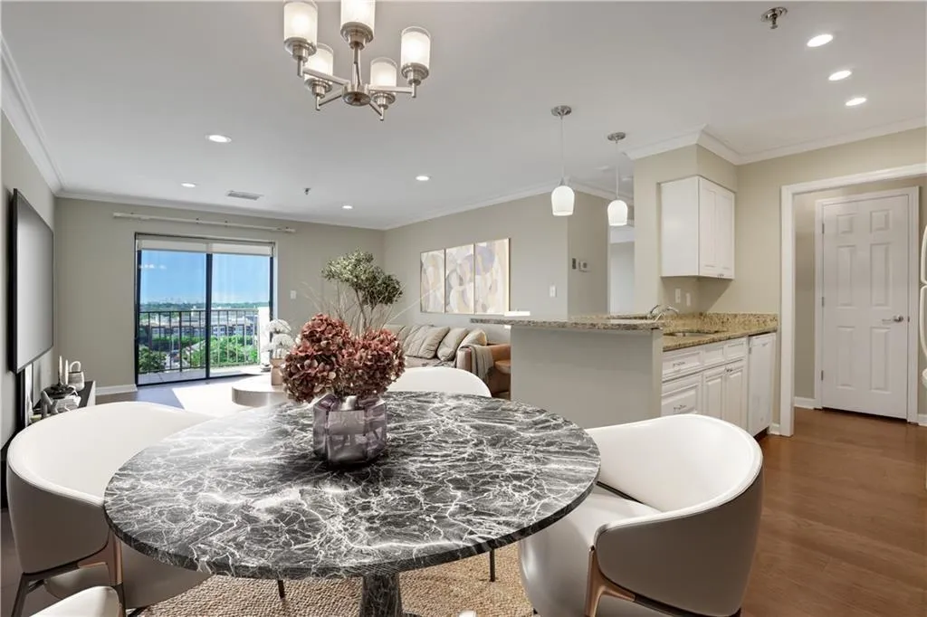 300 Johnson Ferry Road Ne Unit B902, Atlanta, Georgia 30328, 1 Bedroom Bedrooms, ,1 BathroomBathrooms,Residential,For Sale,300 Johnson Ferry Road Ne Unit B902,7708320