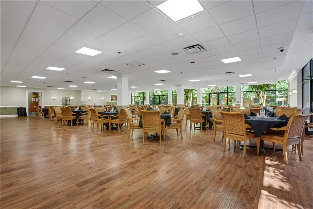 300 Johnson Ferry Road Ne Unit B902, Atlanta, Georgia 30328, 1 Bedroom Bedrooms, ,1 BathroomBathrooms,Residential,For Sale,300 Johnson Ferry Road Ne Unit B902,7708320