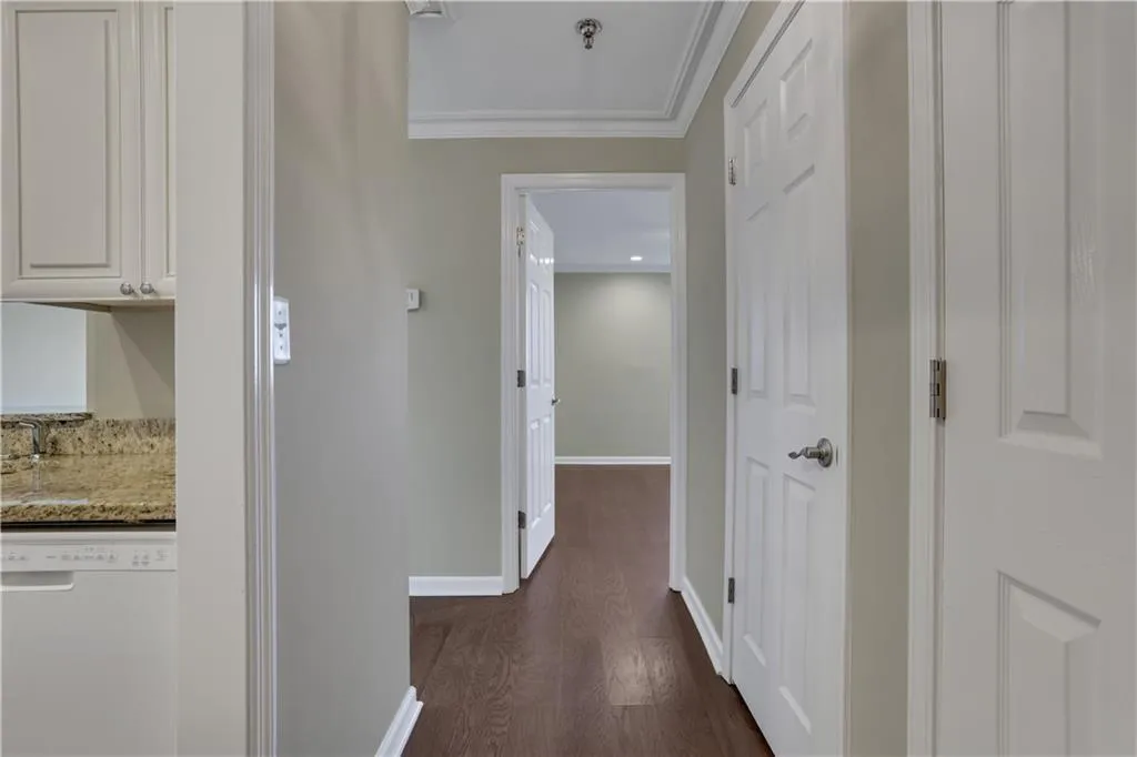 300 Johnson Ferry Road Ne Unit B902, Atlanta, Georgia 30328, 1 Bedroom Bedrooms, ,1 BathroomBathrooms,Residential,For Sale,300 Johnson Ferry Road Ne Unit B902,7708320