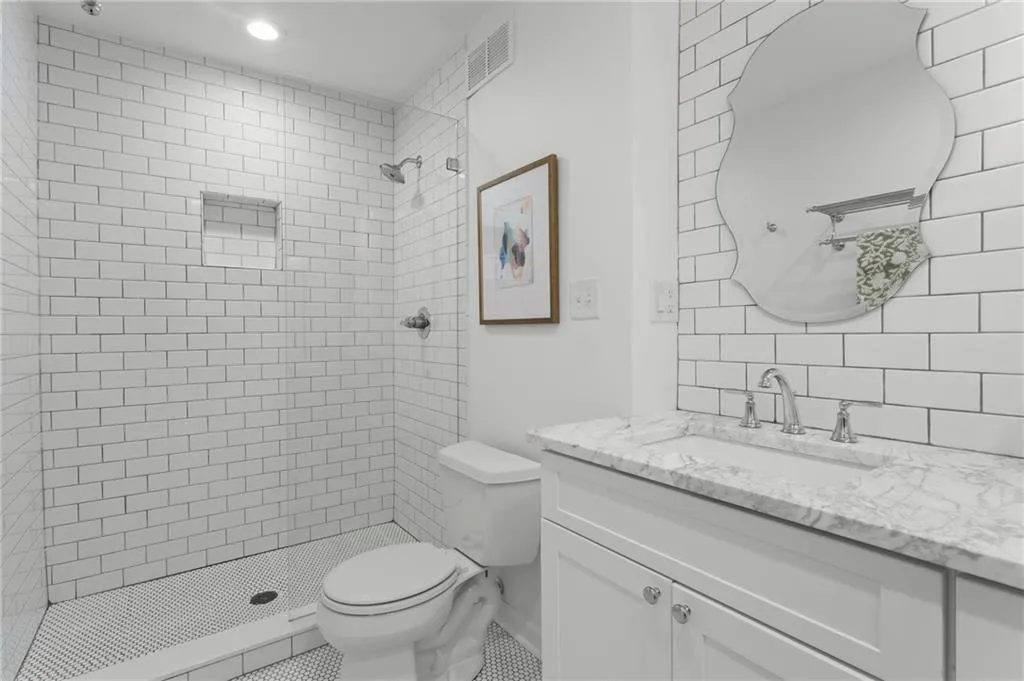59 Ivy Trail Ne, Atlanta, Georgia 30342, 2 Bedrooms Bedrooms, 0 ,2 BathroomsBathrooms,Residential,For Sale,59 Ivy Trail Ne,7814659