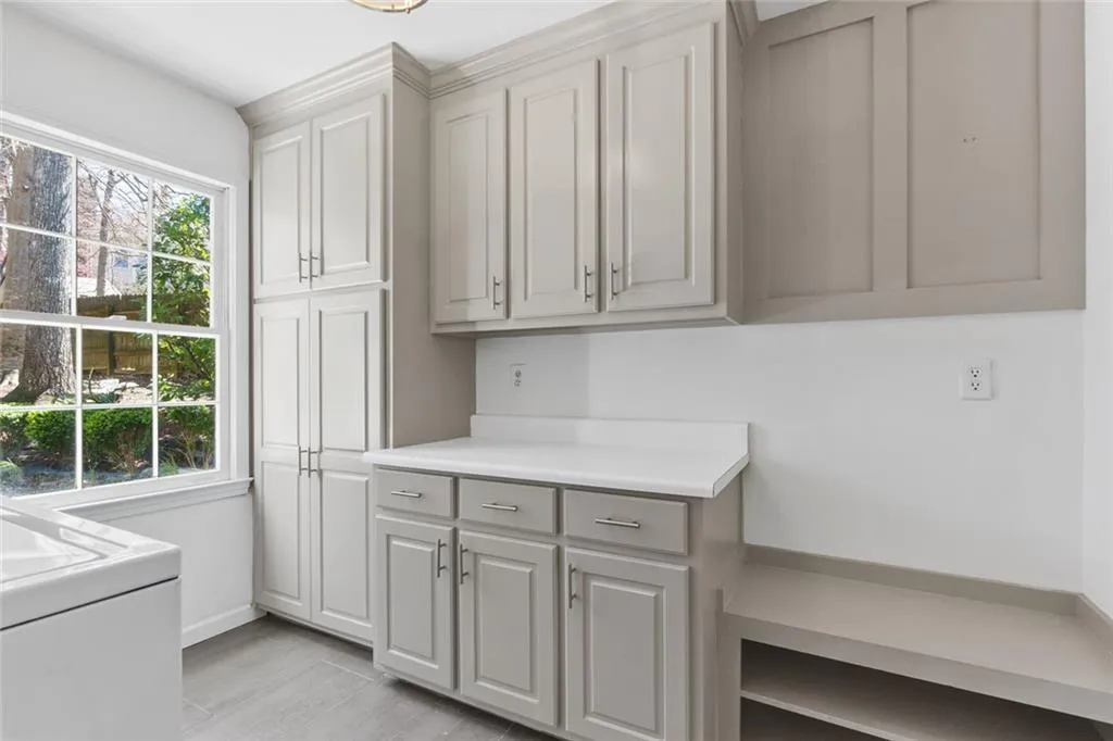 Oversized Laundry Room / Mud Room overlooking back Garden