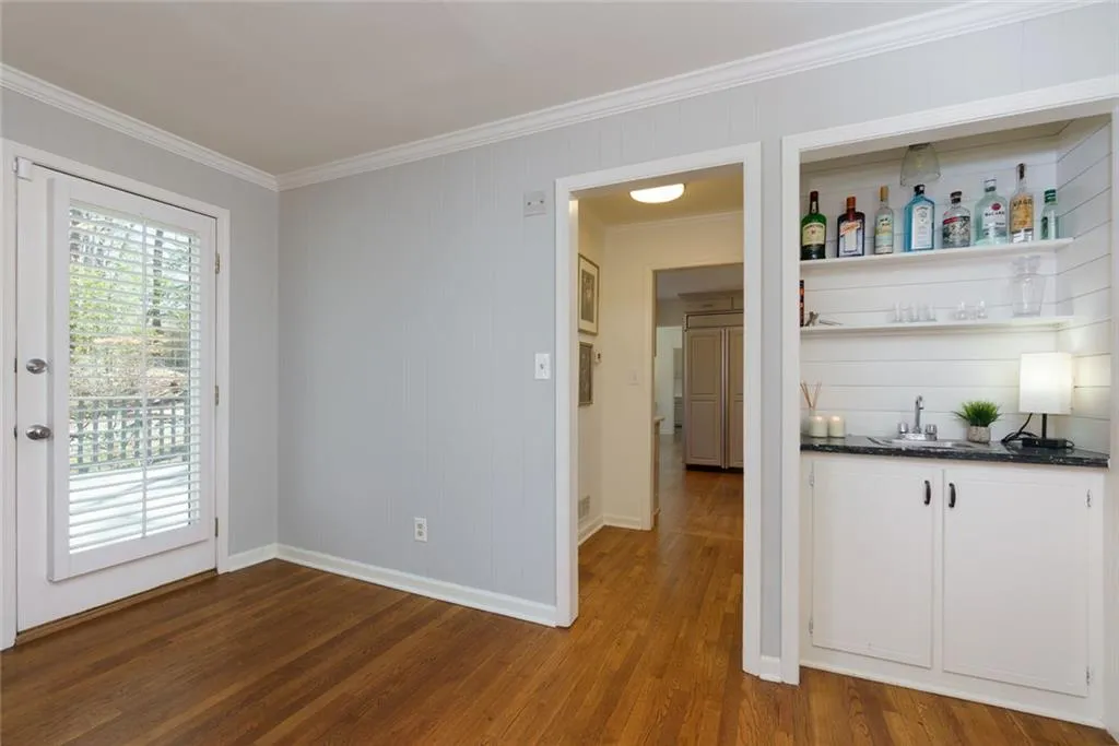Wet Bar in Family Room