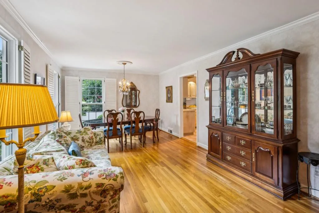 747 Channing Drive Nw, Atlanta, Georgia 30318, 3 Bedrooms Bedrooms, ,2 BathroomsBathrooms,Residential,For Sale,747 Channing Drive Nw,7601084