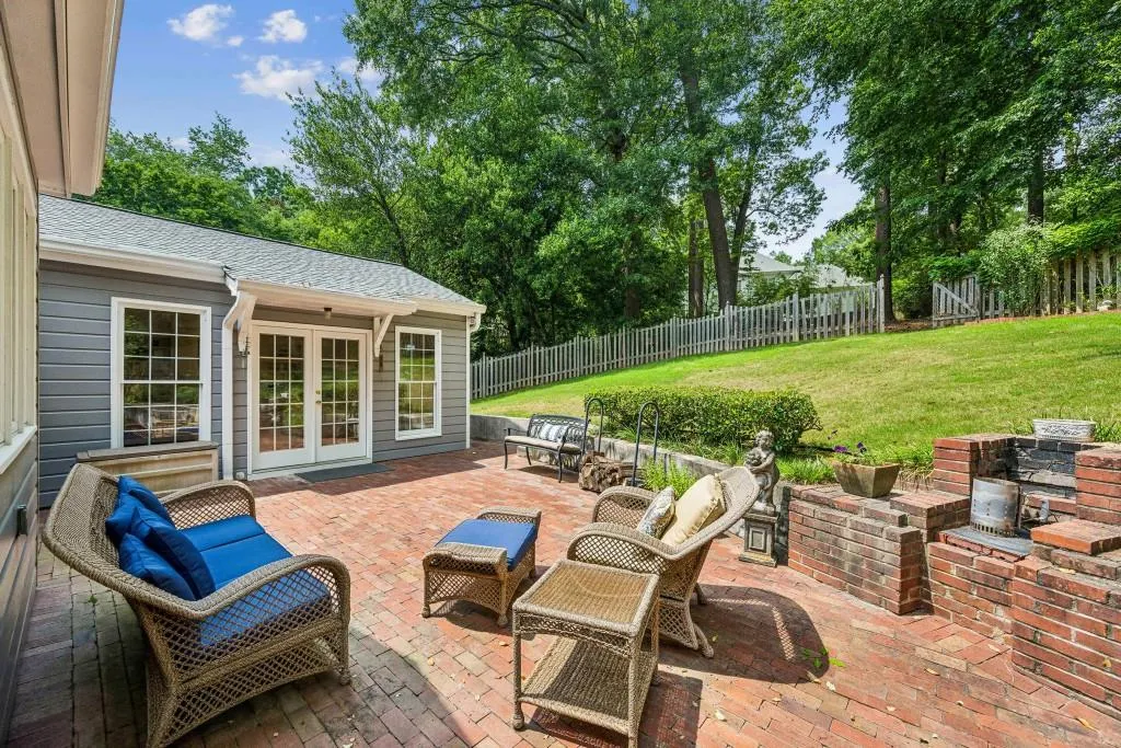 747 Channing Drive Nw, Atlanta, Georgia 30318, 3 Bedrooms Bedrooms, ,2 BathroomsBathrooms,Residential,For Sale,747 Channing Drive Nw,7601084