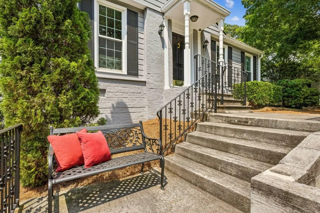 747 Channing Drive Nw, Atlanta, Georgia 30318, 3 Bedrooms Bedrooms, ,2 BathroomsBathrooms,Residential,For Sale,747 Channing Drive Nw,7601084