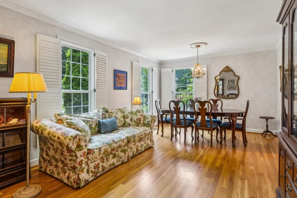 747 Channing Drive Nw, Atlanta, Georgia 30318, 3 Bedrooms Bedrooms, ,2 BathroomsBathrooms,Residential,For Sale,747 Channing Drive Nw,7601084