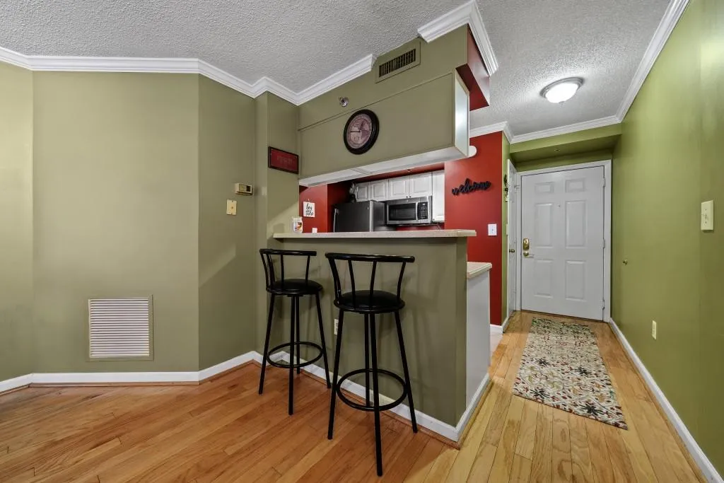 795 Hammond Drive Unit 405, Sandy Springs, Georgia 30328, 1 Bedroom Bedrooms, ,1 BathroomBathrooms,Residential,Sold,795 Hammond Drive Unit 405,6888647
