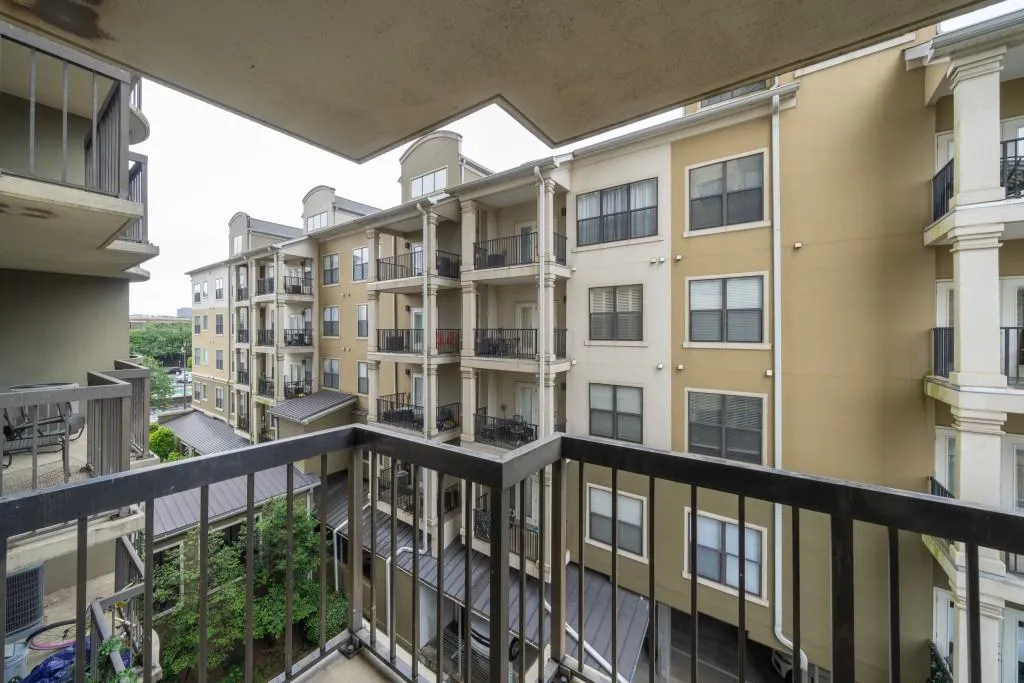 795 Hammond Drive Unit 405, Sandy Springs, Georgia 30328, 1 Bedroom Bedrooms, ,1 BathroomBathrooms,Residential,Sold,795 Hammond Drive Unit 405,6888647