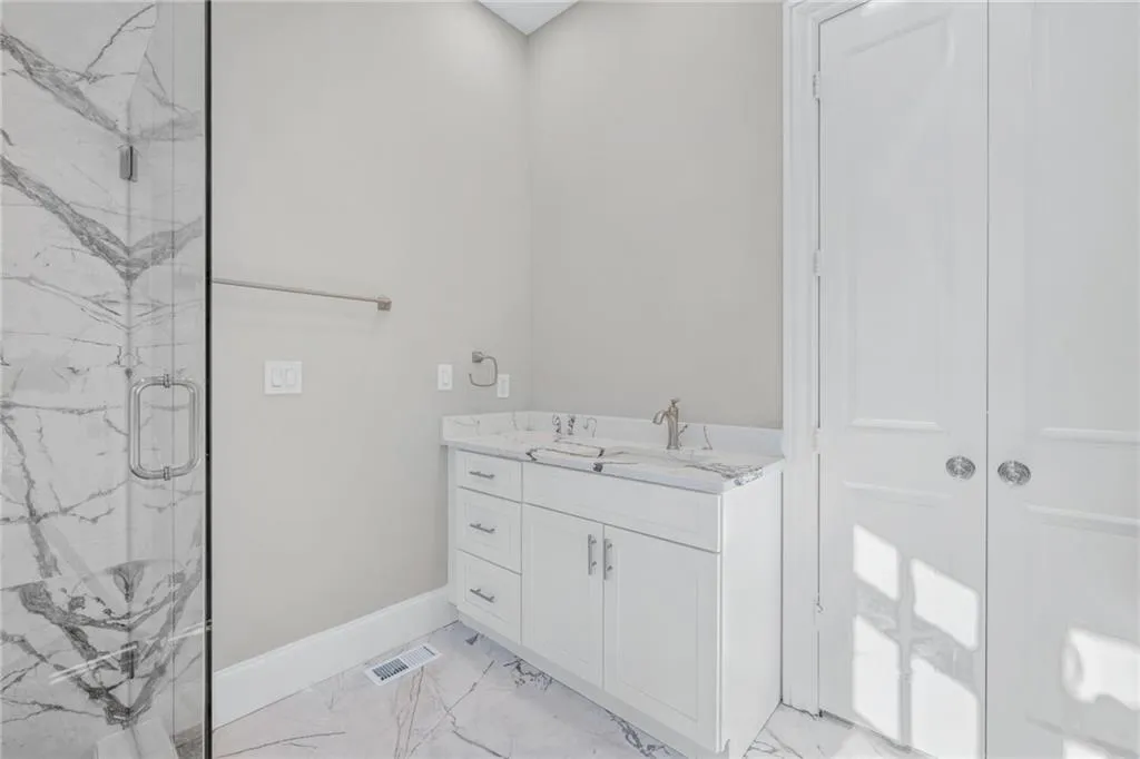 580 Cliftwood Court, Sandy Springs, Georgia 30328, 4 Bedrooms Bedrooms, ,4 BathroomsBathrooms,Residential,Sold,580 Cliftwood Court,7160404