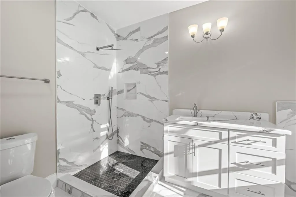 580 Cliftwood Court, Sandy Springs, Georgia 30328, 4 Bedrooms Bedrooms, ,4 BathroomsBathrooms,Residential,Sold,580 Cliftwood Court,7160404