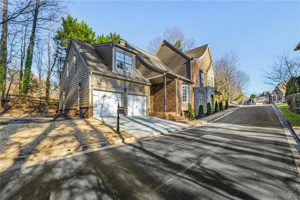 580 Cliftwood Court, Sandy Springs, Georgia 30328, 4 Bedrooms Bedrooms, ,4 BathroomsBathrooms,Residential,Sold,580 Cliftwood Court,7160404