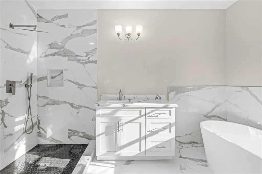 580 Cliftwood Court, Sandy Springs, Georgia 30328, 4 Bedrooms Bedrooms, ,4 BathroomsBathrooms,Residential,Sold,580 Cliftwood Court,7160404