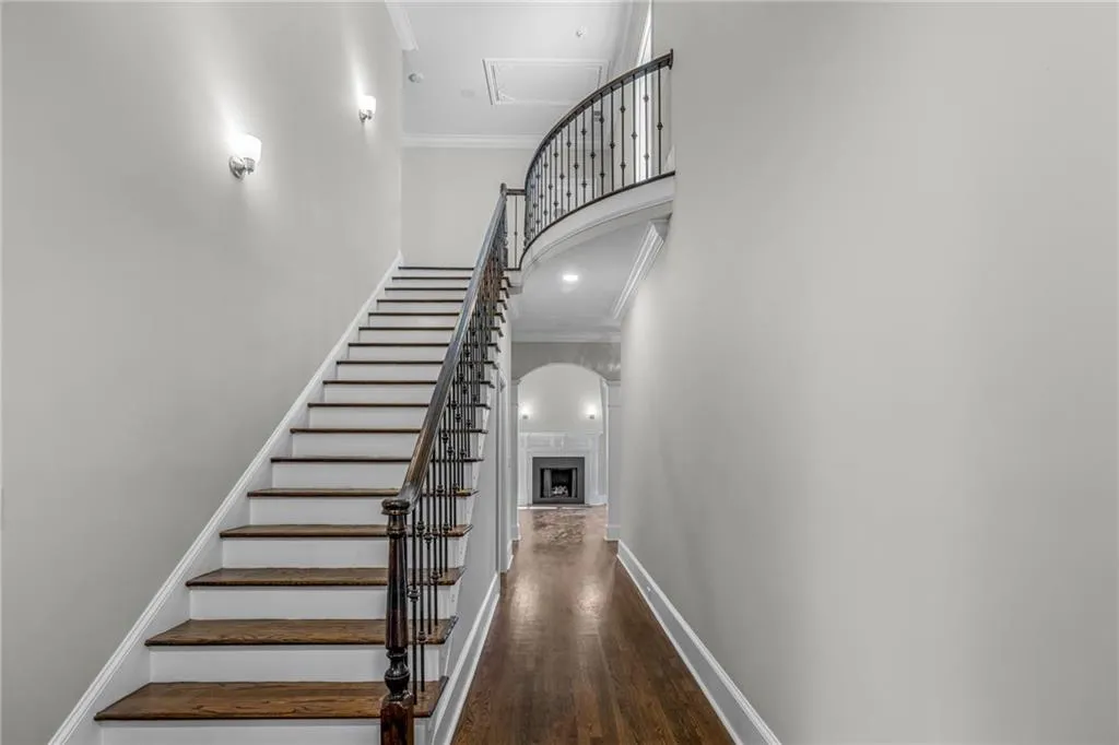 580 Cliftwood Court, Sandy Springs, Georgia 30328, 4 Bedrooms Bedrooms, ,4 BathroomsBathrooms,Residential,Sold,580 Cliftwood Court,7160404