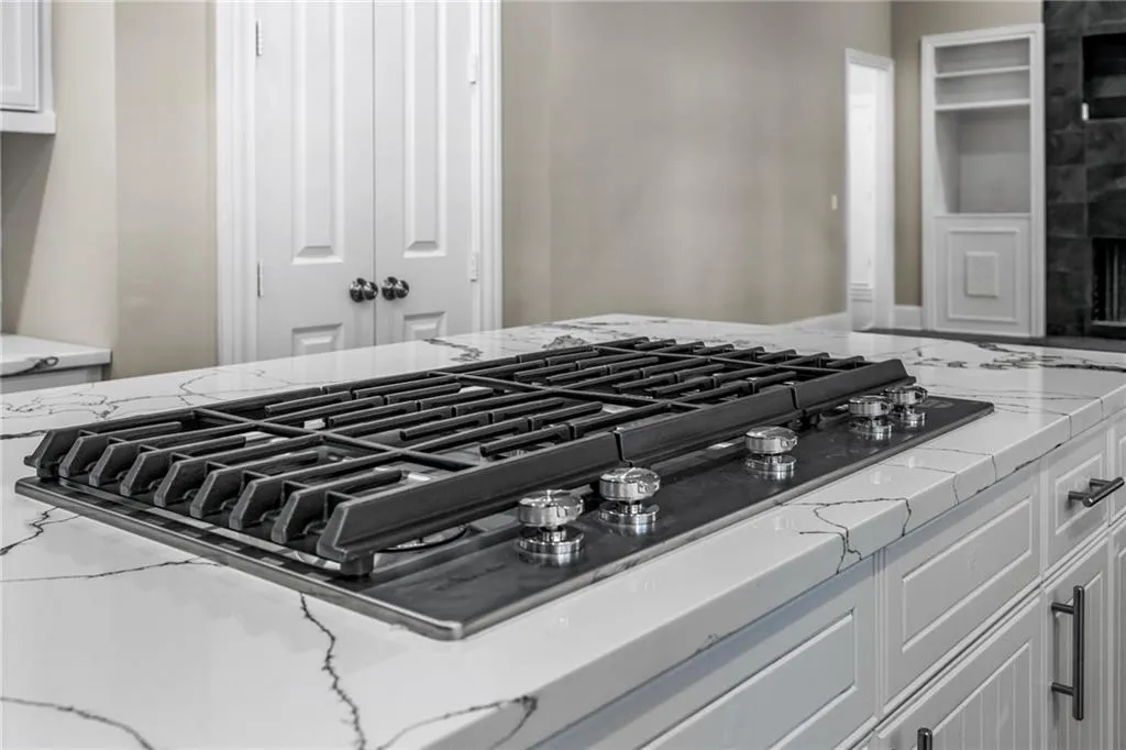 580 Cliftwood Court, Sandy Springs, Georgia 30328, 4 Bedrooms Bedrooms, ,4 BathroomsBathrooms,Residential,Sold,580 Cliftwood Court,7160404