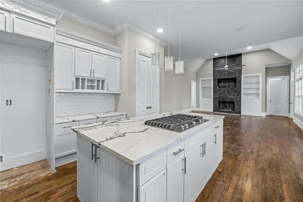 580 Cliftwood Court, Sandy Springs, Georgia 30328, 4 Bedrooms Bedrooms, ,4 BathroomsBathrooms,Residential,Sold,580 Cliftwood Court,7160404