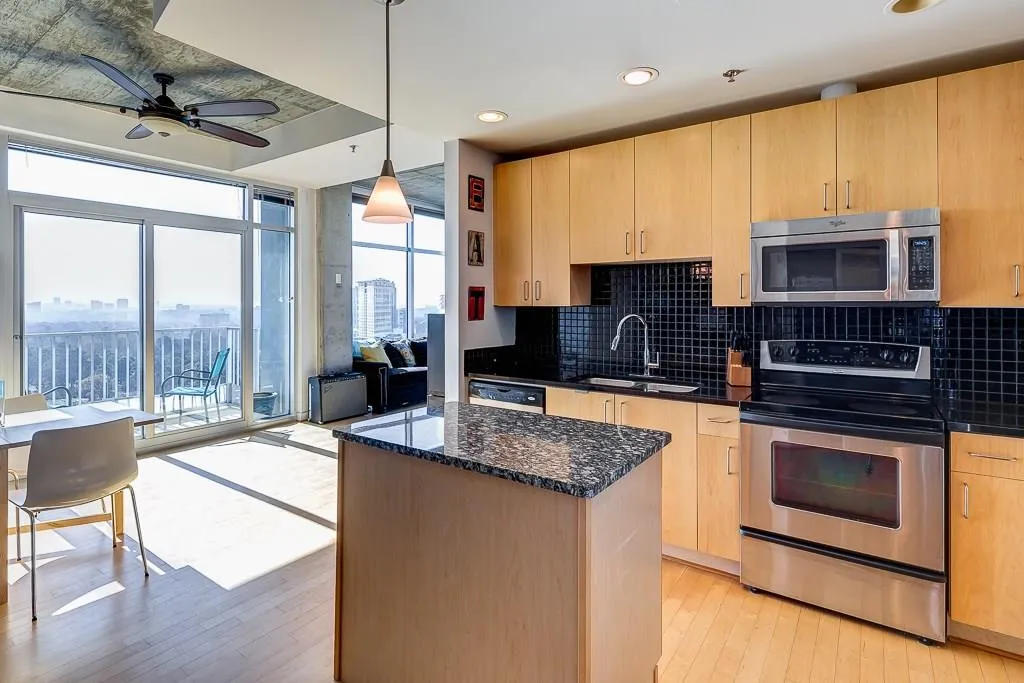 250 Pharr Road Ne Unit 1610, Atlanta, Georgia 30305, 2 Bedrooms Bedrooms, ,2 BathroomsBathrooms,Residential,Sold,250 Pharr Road Ne Unit 1610,5624362
