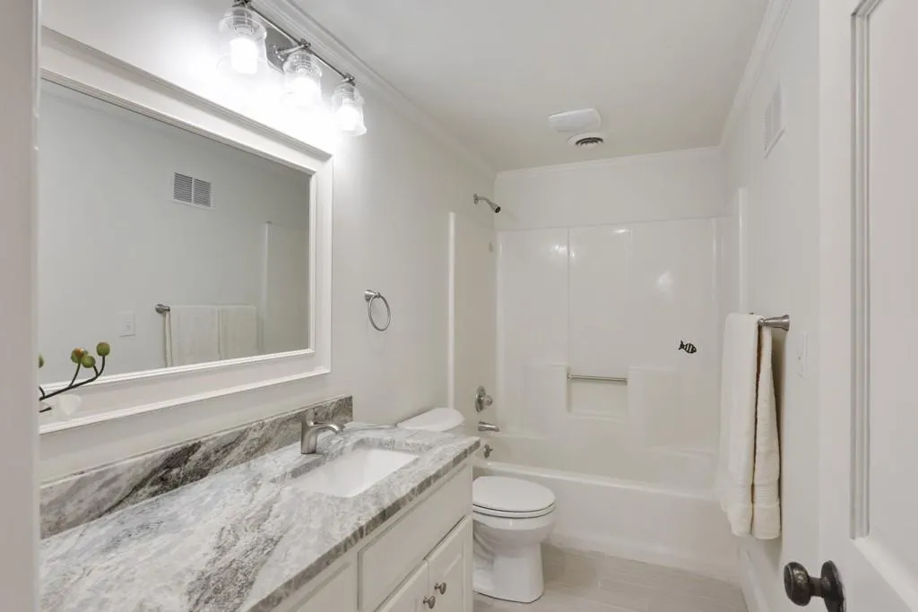 3000 River North Parkway, Sandy Springs, Georgia 30328, 5 Bedrooms Bedrooms, ,4 BathroomsBathrooms,Residential,Sold,3000 River North Parkway,5984336