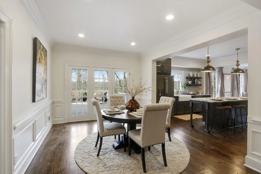 3000 River North Parkway, Sandy Springs, Georgia 30328, 5 Bedrooms Bedrooms, ,4 BathroomsBathrooms,Residential,Sold,3000 River North Parkway,5984336