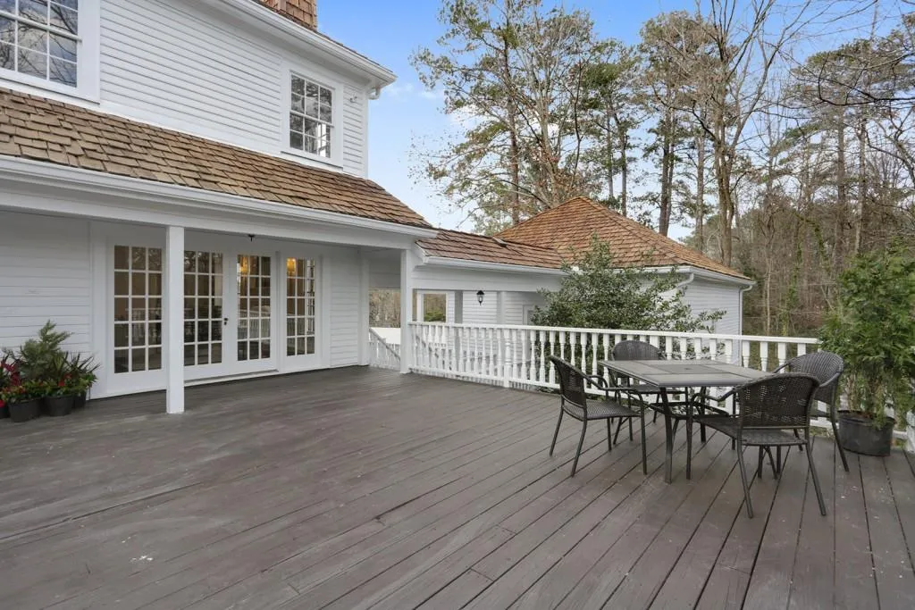 3000 River North Parkway, Sandy Springs, Georgia 30328, 5 Bedrooms Bedrooms, ,4 BathroomsBathrooms,Residential,Sold,3000 River North Parkway,5984336