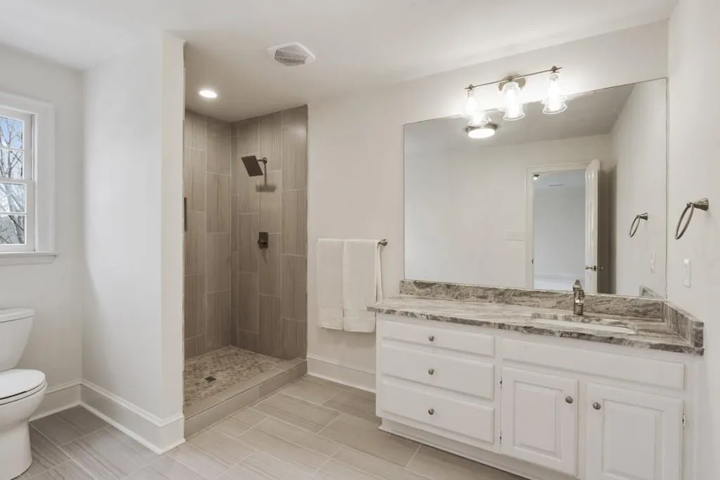 3000 River North Parkway, Sandy Springs, Georgia 30328, 5 Bedrooms Bedrooms, ,4 BathroomsBathrooms,Residential,Sold,3000 River North Parkway,5984336