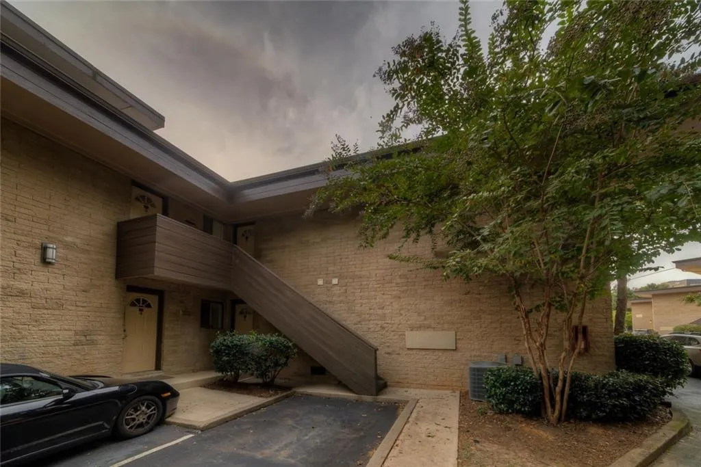 346 Carpenter Drive Unit 92, Atlanta, Georgia 30328, 3 Bedrooms Bedrooms, ,2 BathroomsBathrooms,Residential,Sold,346 Carpenter Drive Unit 92,6091455