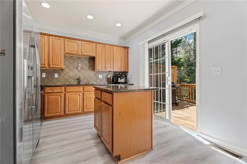 7822 Welsford Point, Sandy Springs, Georgia 30350, 3 Bedrooms Bedrooms, ,3 BathroomsBathrooms,Residential,Sold,7822 Welsford Point,7184701