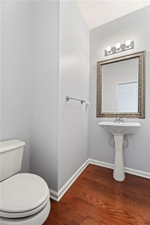 7822 Welsford Point, Sandy Springs, Georgia 30350, 3 Bedrooms Bedrooms, ,3 BathroomsBathrooms,Residential,Sold,7822 Welsford Point,7184701