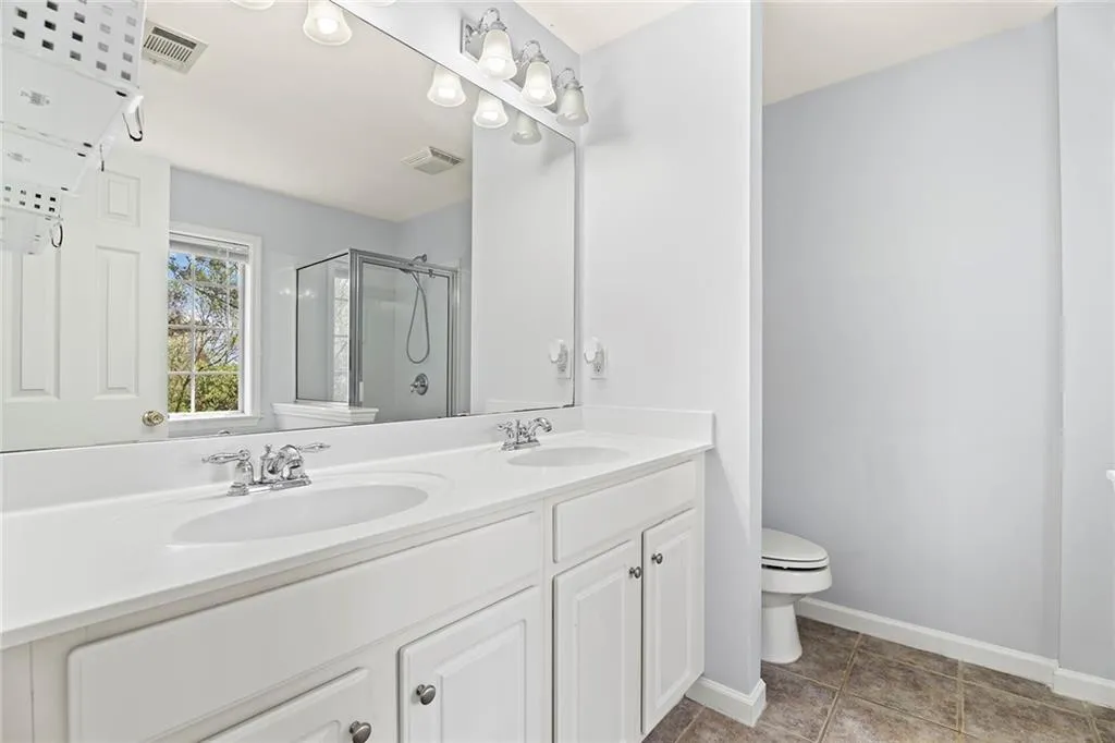 7822 Welsford Point, Sandy Springs, Georgia 30350, 3 Bedrooms Bedrooms, ,3 BathroomsBathrooms,Residential,Sold,7822 Welsford Point,7184701