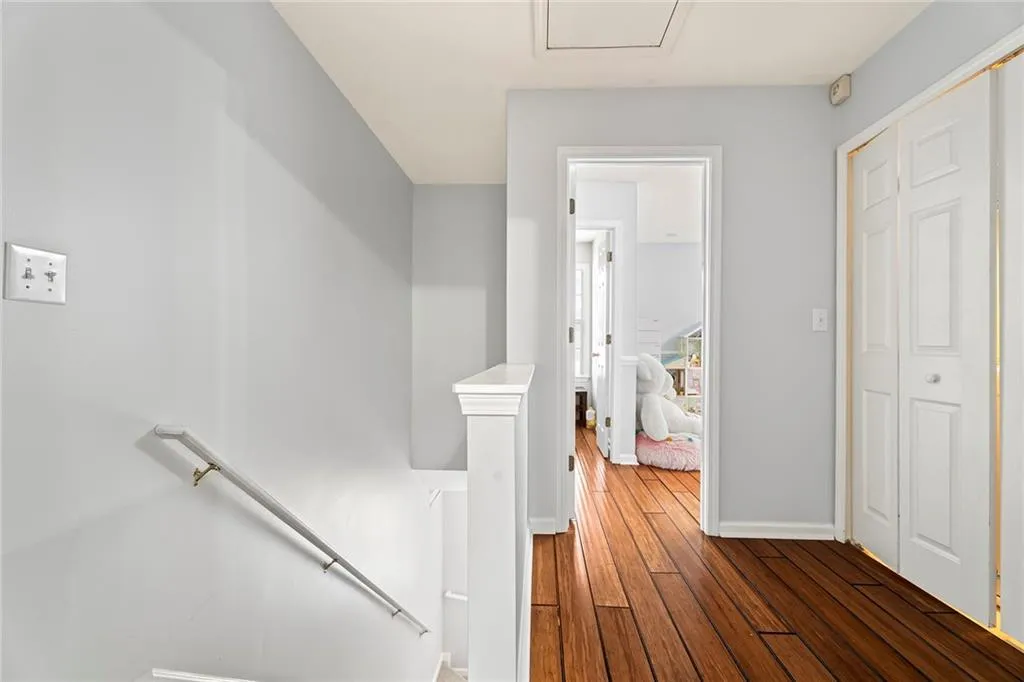 7822 Welsford Point, Sandy Springs, Georgia 30350, 3 Bedrooms Bedrooms, ,3 BathroomsBathrooms,Residential,Sold,7822 Welsford Point,7184701