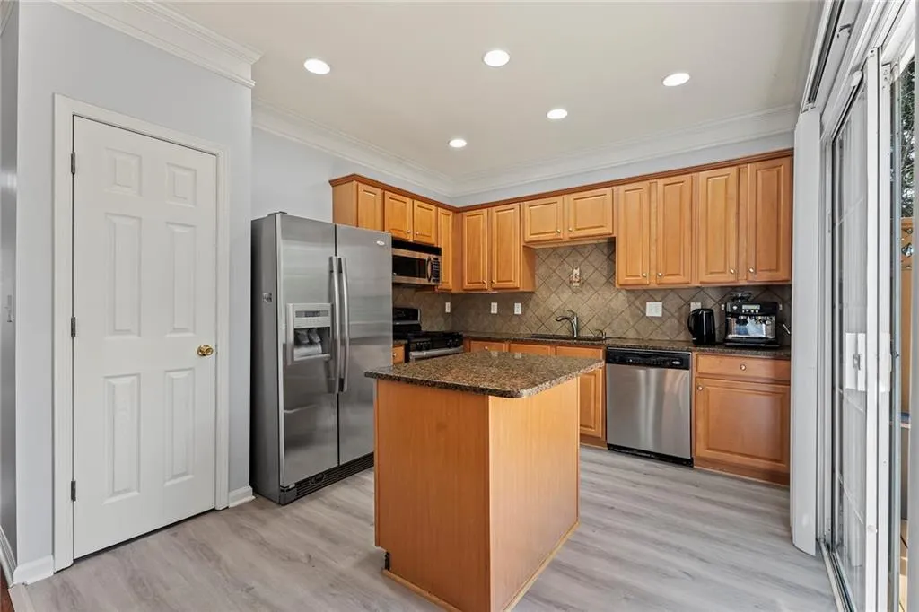 7822 Welsford Point, Sandy Springs, Georgia 30350, 3 Bedrooms Bedrooms, ,3 BathroomsBathrooms,Residential,Sold,7822 Welsford Point,7184701