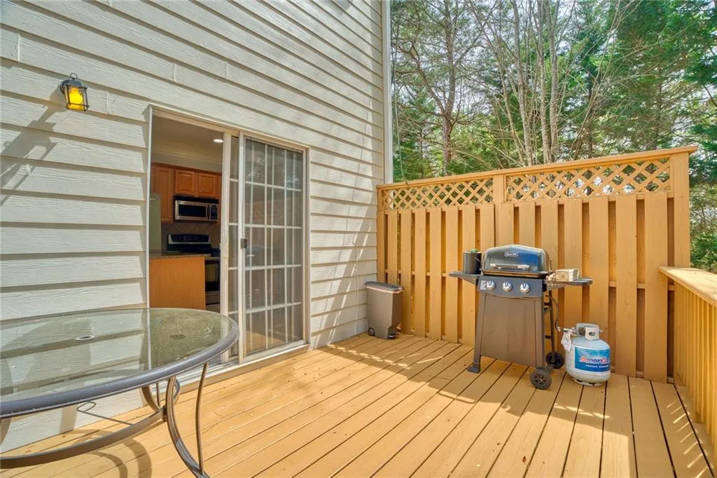 7822 Welsford Point, Sandy Springs, Georgia 30350, 3 Bedrooms Bedrooms, ,3 BathroomsBathrooms,Residential,Sold,7822 Welsford Point,7184701