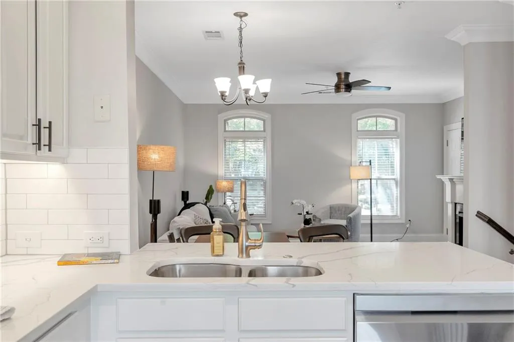 847 Perennial Drive Unit 97, Atlanta, Georgia 30328, 2 Bedrooms Bedrooms, ,2 BathroomsBathrooms,Residential,For Sale,847 Perennial Drive Unit 97,7642189