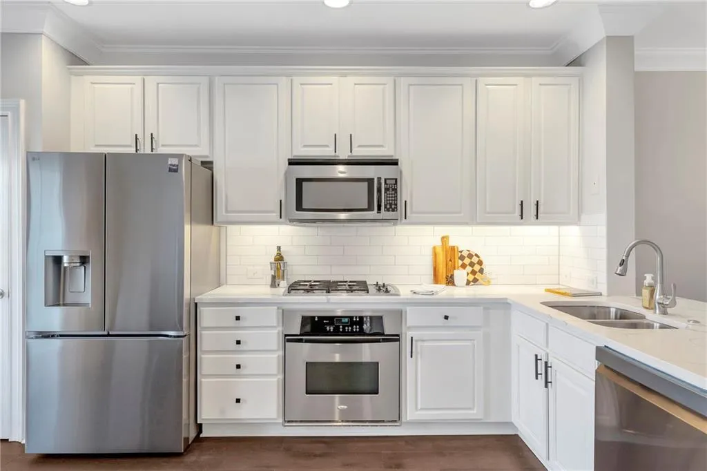 847 Perennial Drive Unit 97, Atlanta, Georgia 30328, 2 Bedrooms Bedrooms, ,2 BathroomsBathrooms,Residential,For Sale,847 Perennial Drive Unit 97,7642189
