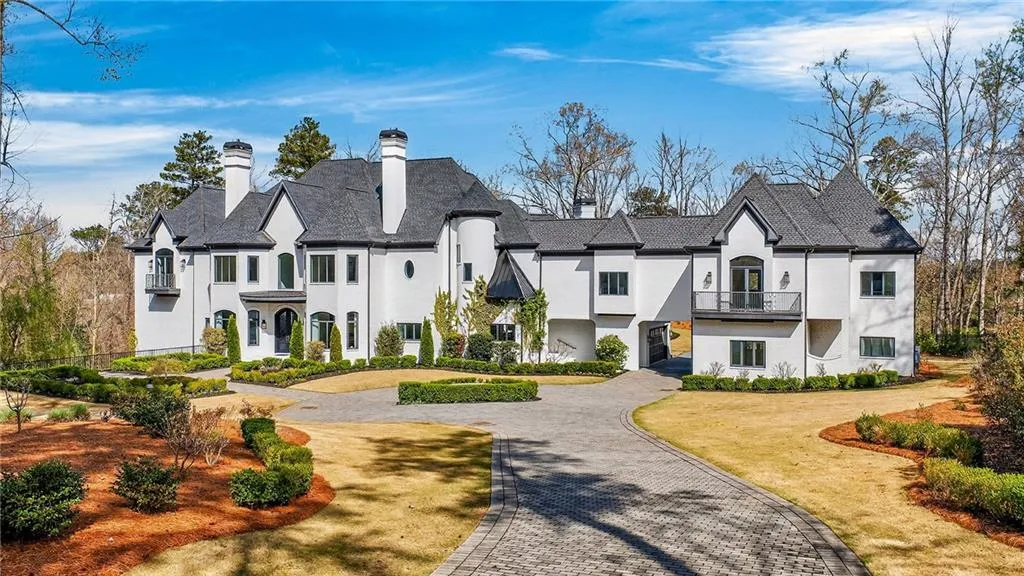5320 Riverview Road Nw, Atlanta, Georgia 30327, 7 Bedrooms Bedrooms, 0 ,8 BathroomsBathrooms,Residential,For Sale,5320 Riverview Road Nw,7685435