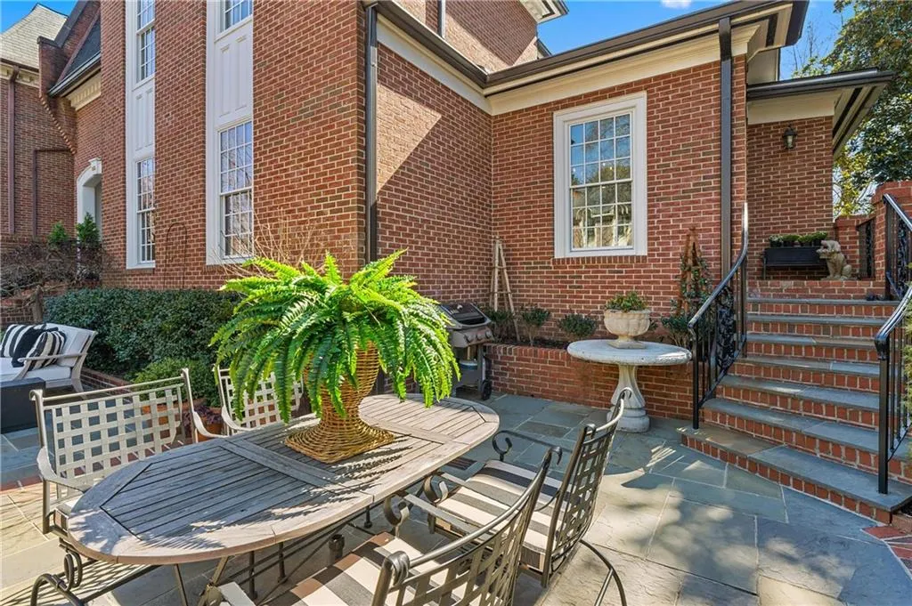 601 Townsend Place Nw, Atlanta, Georgia 30327, 3 Bedrooms Bedrooms, 0 ,3 BathroomsBathrooms,Residential,For Sale,601 Townsend Place Nw,7729802