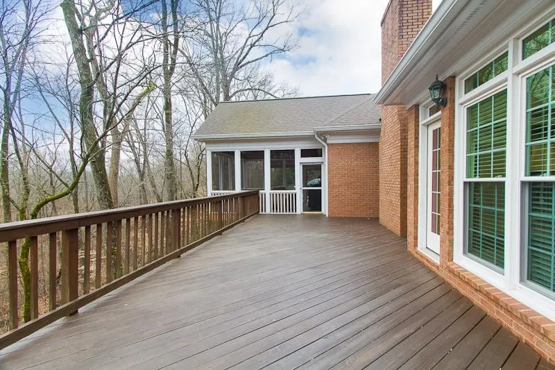 115 View Hill Court, Sandy Springs, Georgia 30350, 5 Bedrooms Bedrooms, ,3 BathroomsBathrooms,Residential,Sold,115 View Hill Court,5641322