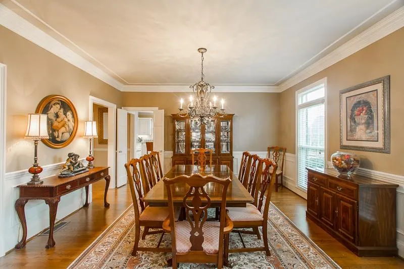 115 View Hill Court, Sandy Springs, Georgia 30350, 5 Bedrooms Bedrooms, ,3 BathroomsBathrooms,Residential,Sold,115 View Hill Court,5641322