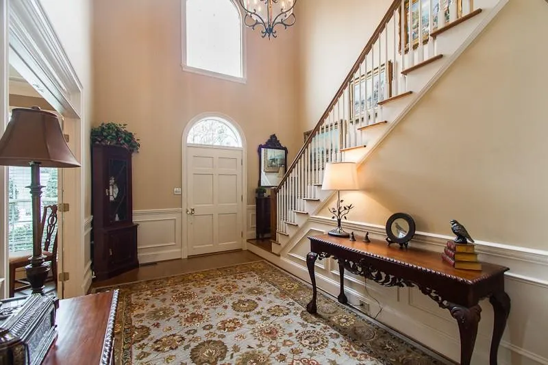 115 View Hill Court, Sandy Springs, Georgia 30350, 5 Bedrooms Bedrooms, ,3 BathroomsBathrooms,Residential,Sold,115 View Hill Court,5641322