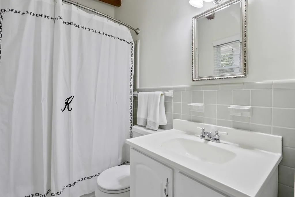 436 Carolwood Lane, Atlanta, Georgia 30342, 3 Bedrooms Bedrooms, ,2 BathroomsBathrooms,Residential,Sold,436 Carolwood Lane,6067733