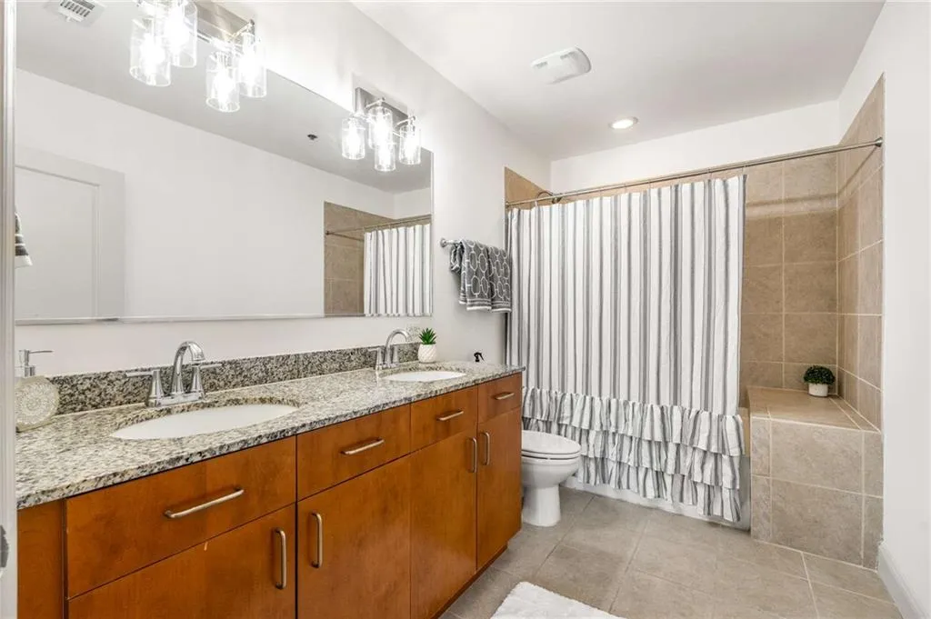 950 W Peachtree Street Nw Unit 1214, Atlanta, Georgia 30309, 2 Bedrooms Bedrooms, ,2 BathroomsBathrooms,Residential,For Sale,950 W Peachtree Street Nw Unit 1214,7631070