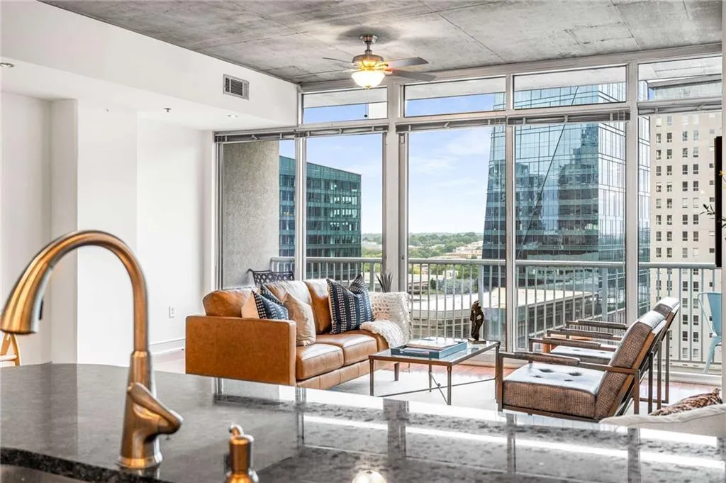 950 W Peachtree Street Nw Unit 1214, Atlanta, Georgia 30309, 2 Bedrooms Bedrooms, ,2 BathroomsBathrooms,Residential,For Sale,950 W Peachtree Street Nw Unit 1214,7631070