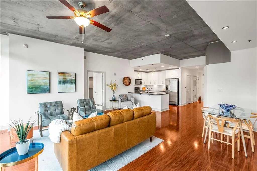 950 W Peachtree Street Nw Unit 1214, Atlanta, Georgia 30309, 2 Bedrooms Bedrooms, ,2 BathroomsBathrooms,Residential,For Sale,950 W Peachtree Street Nw Unit 1214,7631070